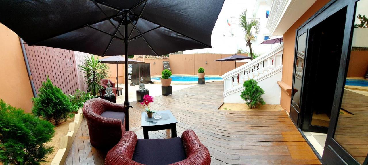 L'Address Hotel Cotonou Exterior photo